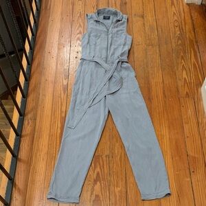 Abercrombie Gray Sleeveless Zip Up Utility Jumpsuit